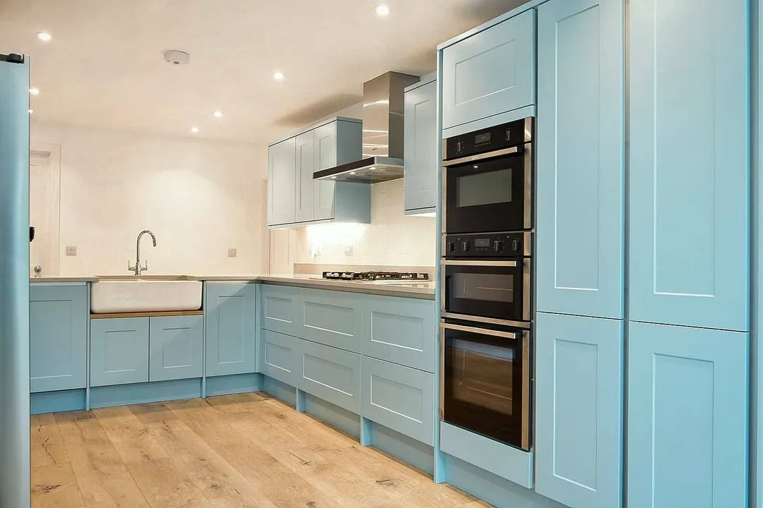 Blue resprayed kitchen 2