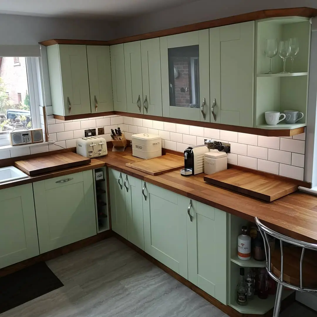 Green resprayed kitchen 1